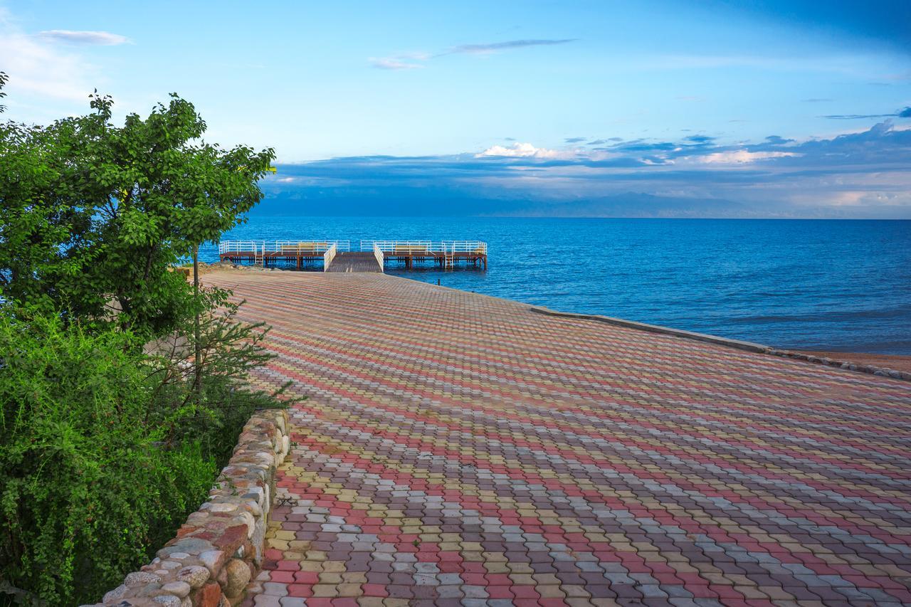 Azure Sport Resort Bulan Sogottuu Exterior photo