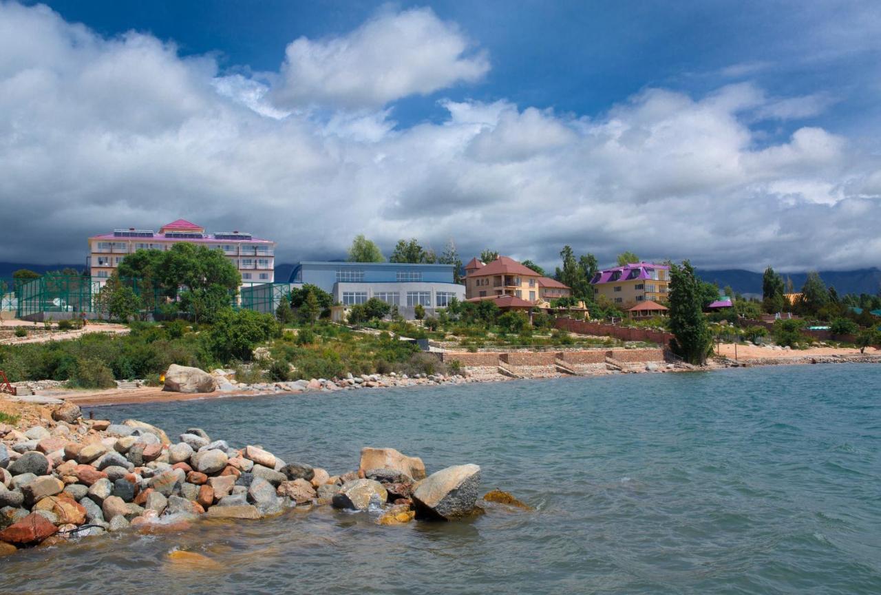 Azure Sport Resort Bulan Sogottuu Exterior photo
